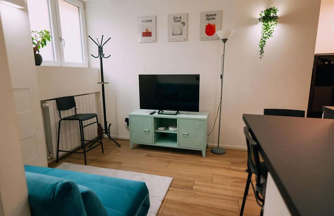 Carlo Apartment - 15 Min From Duomo-1