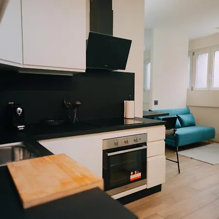 Carlo Apartment - 15 Min From Duomo-2